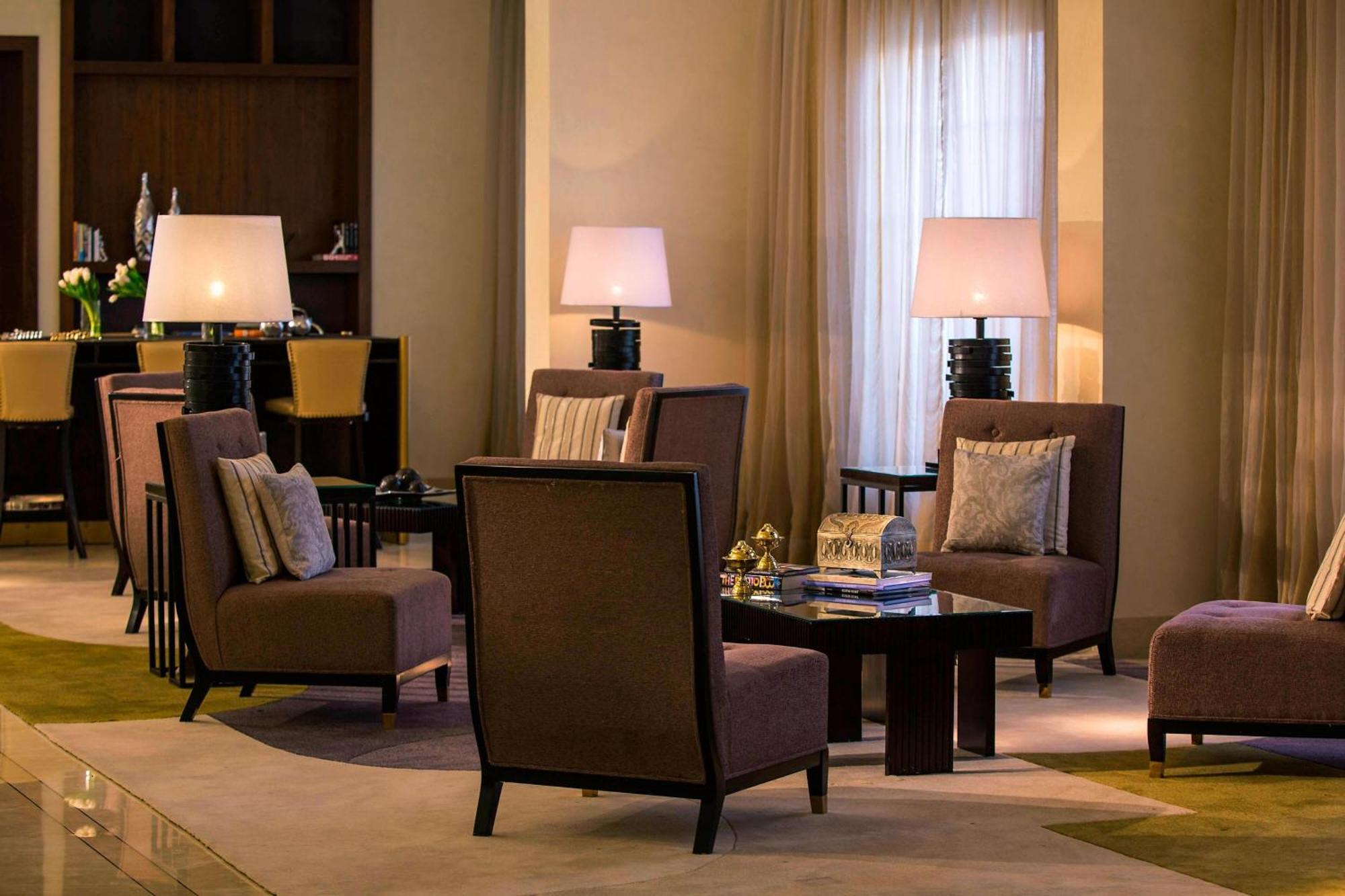 Renaissance Cairo Mirage City Hotel Esterno foto The lounge at the Four Seasons Hotel, Cairo