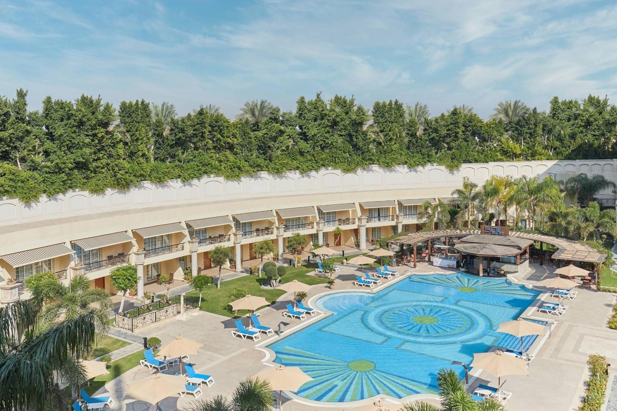 Renaissance Cairo Mirage City Hotel Esterno foto