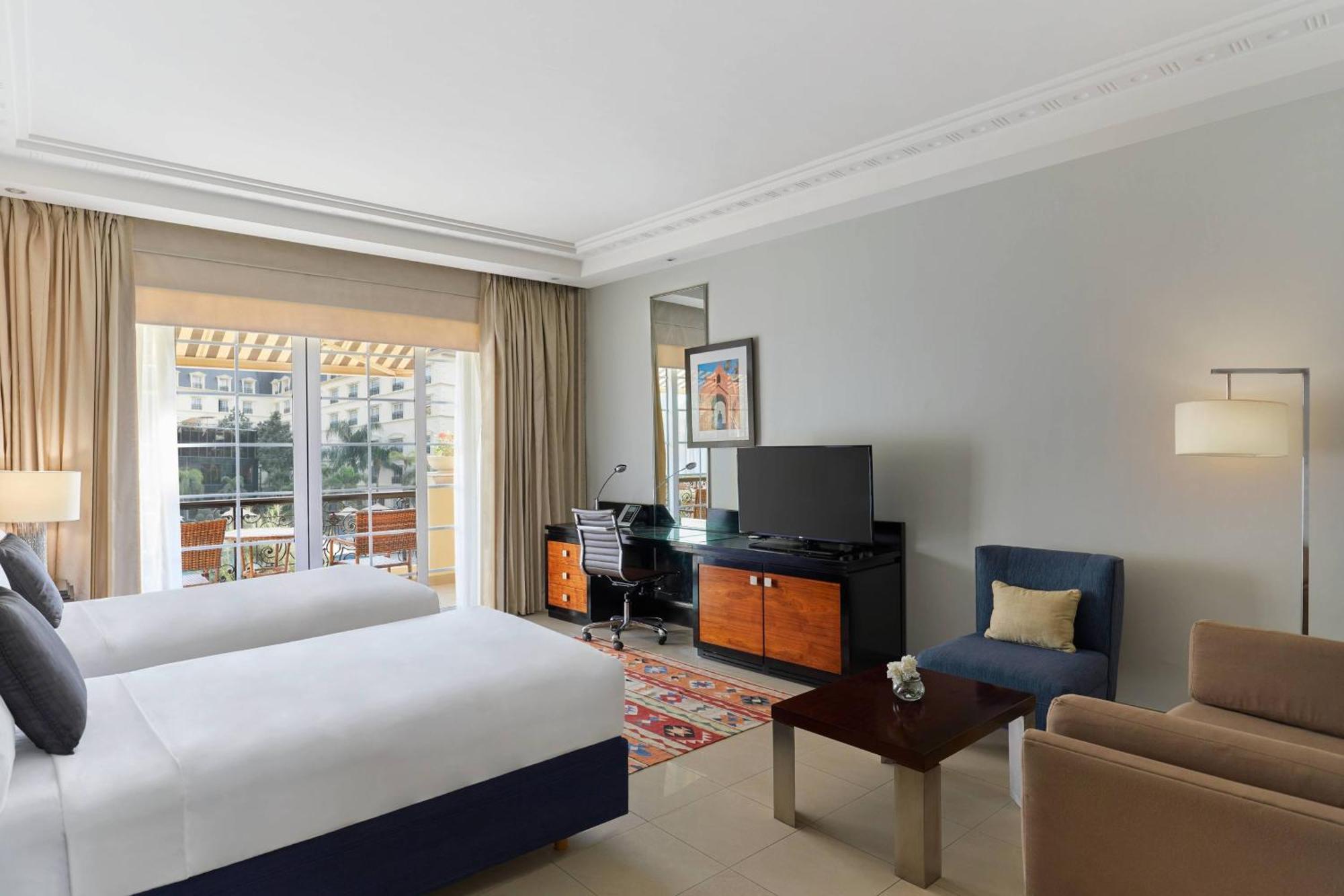 Renaissance Cairo Mirage City Hotel Esterno foto
